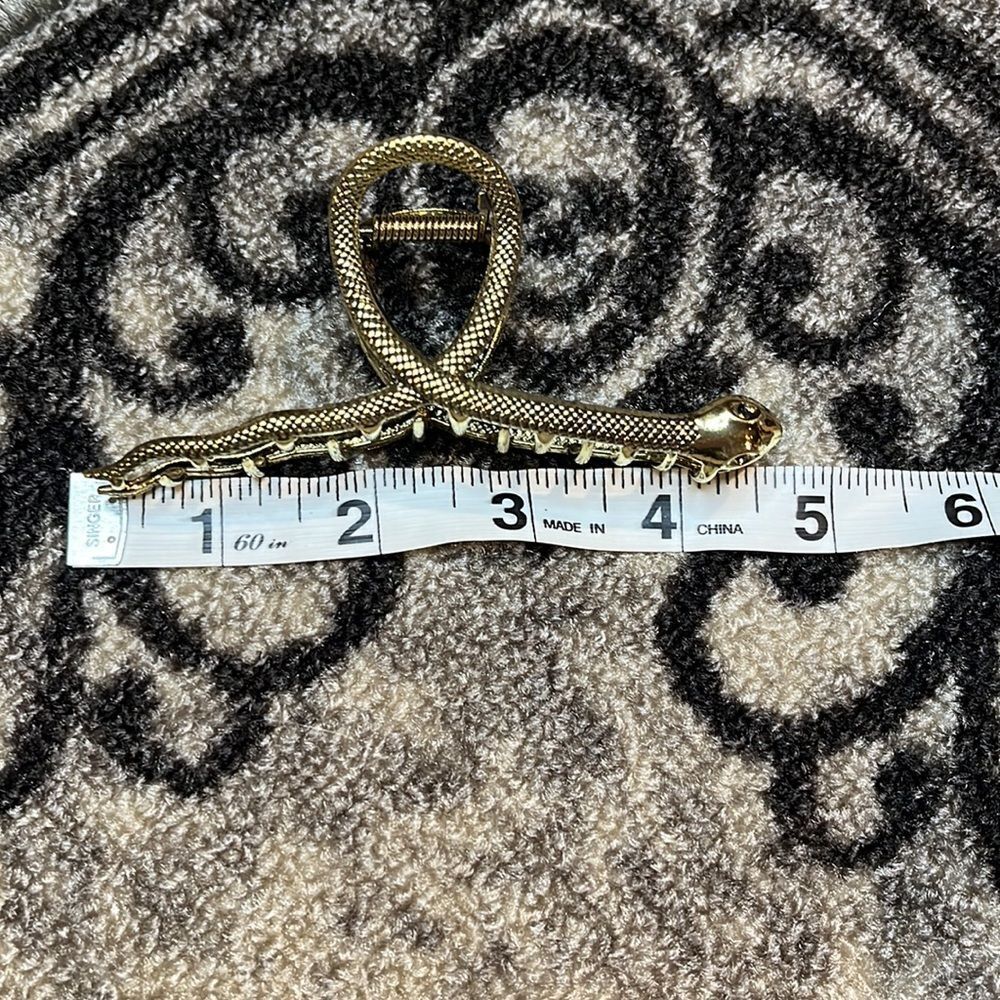 Gothic Gold Snake Hair Accessory, engraved details Feminine Elegant design New - Picture 5 of 5